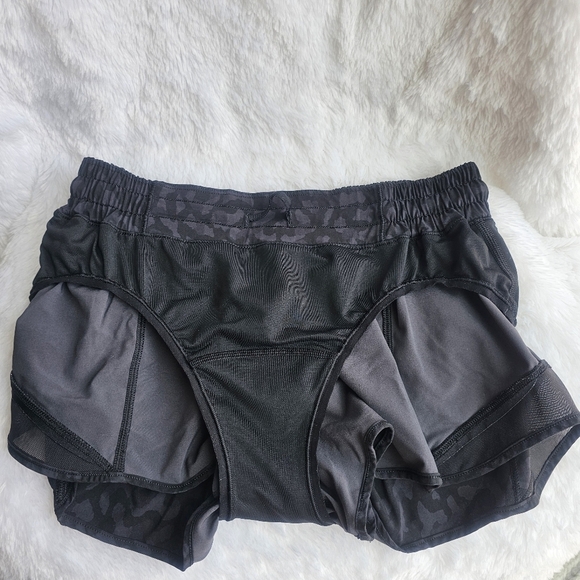 Women's Black Patterned Shorts - Picture 7 of 9